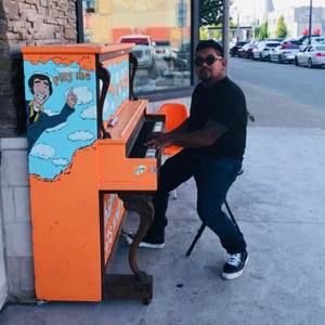 Meet your Posher, Javier